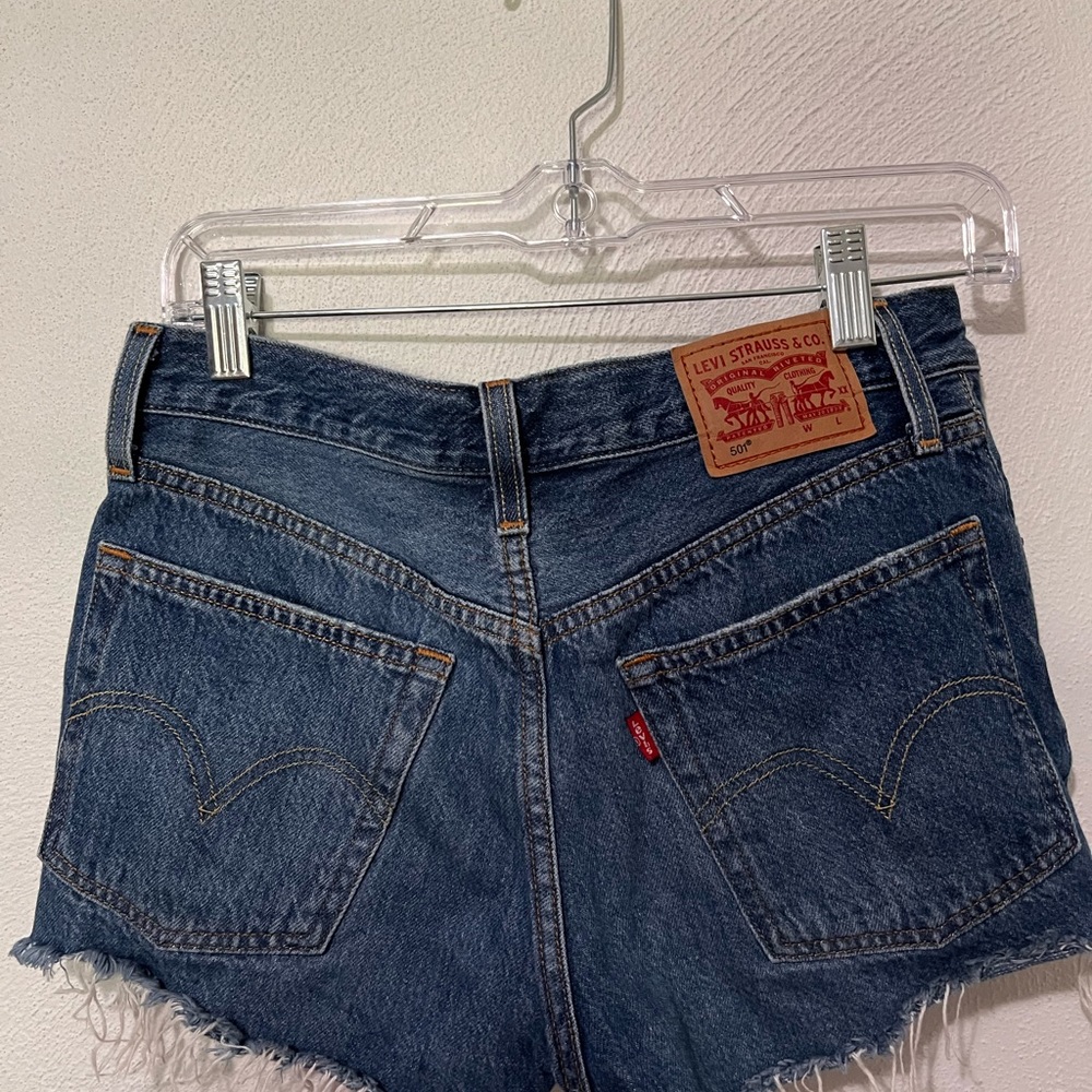 LEVIS!!! - Picture 2 of 3